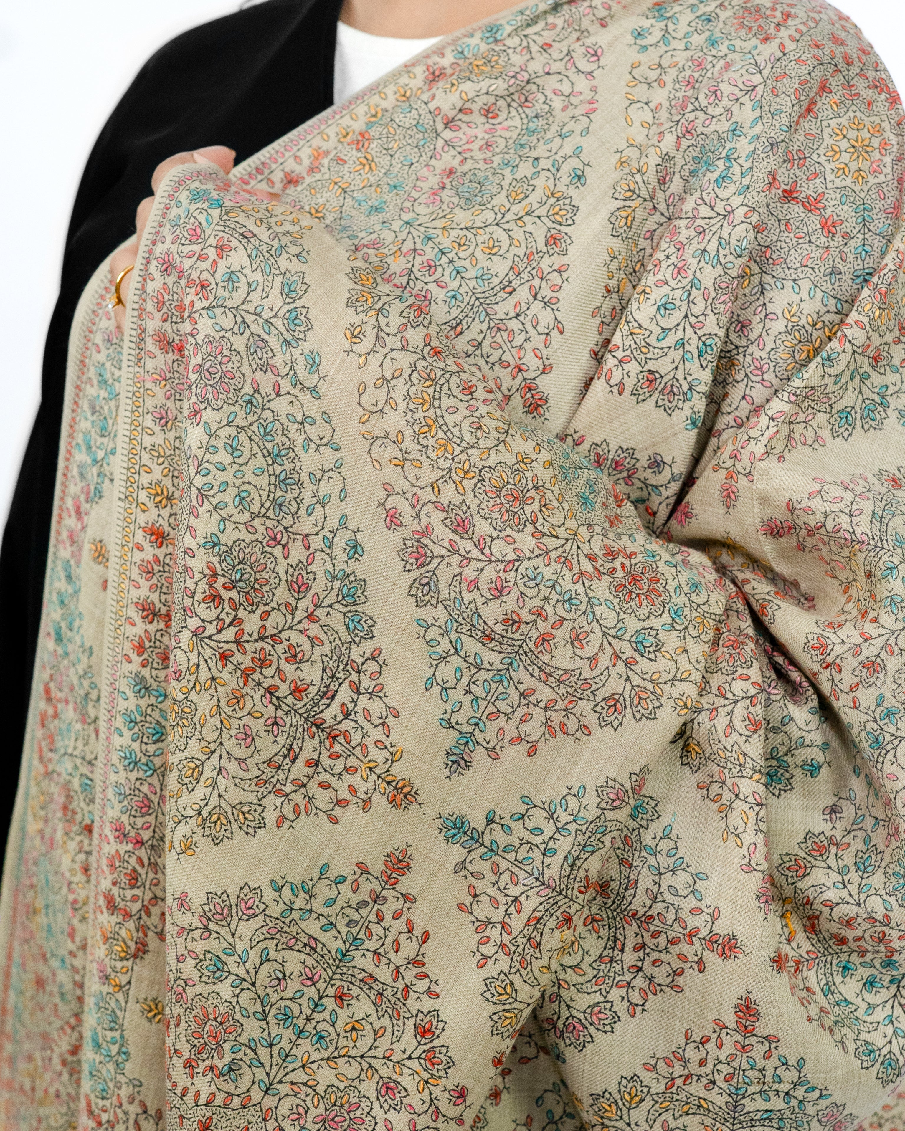 Shawl Riqaat Al-Yasmeen