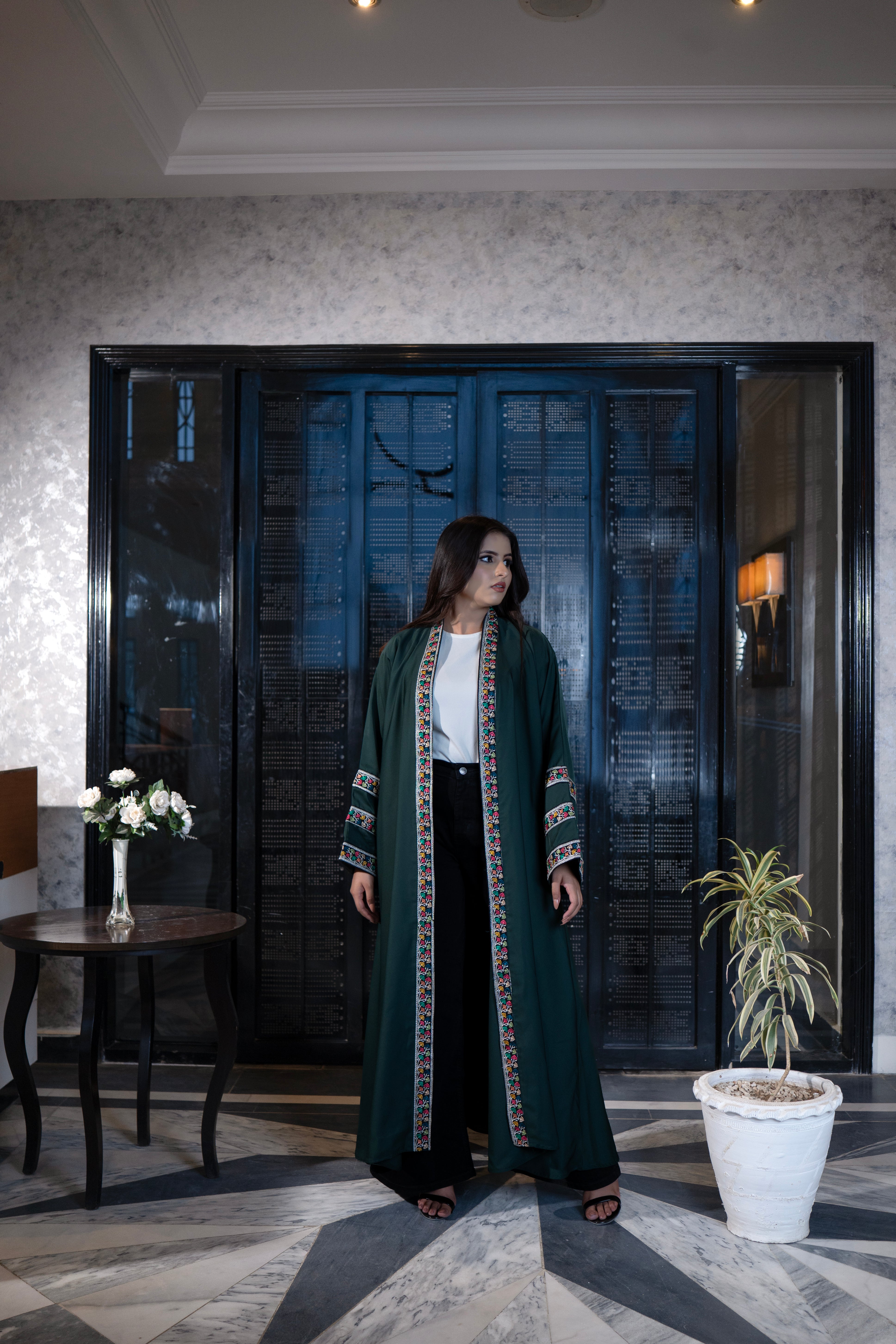 Drimbble Nawwar Abaya