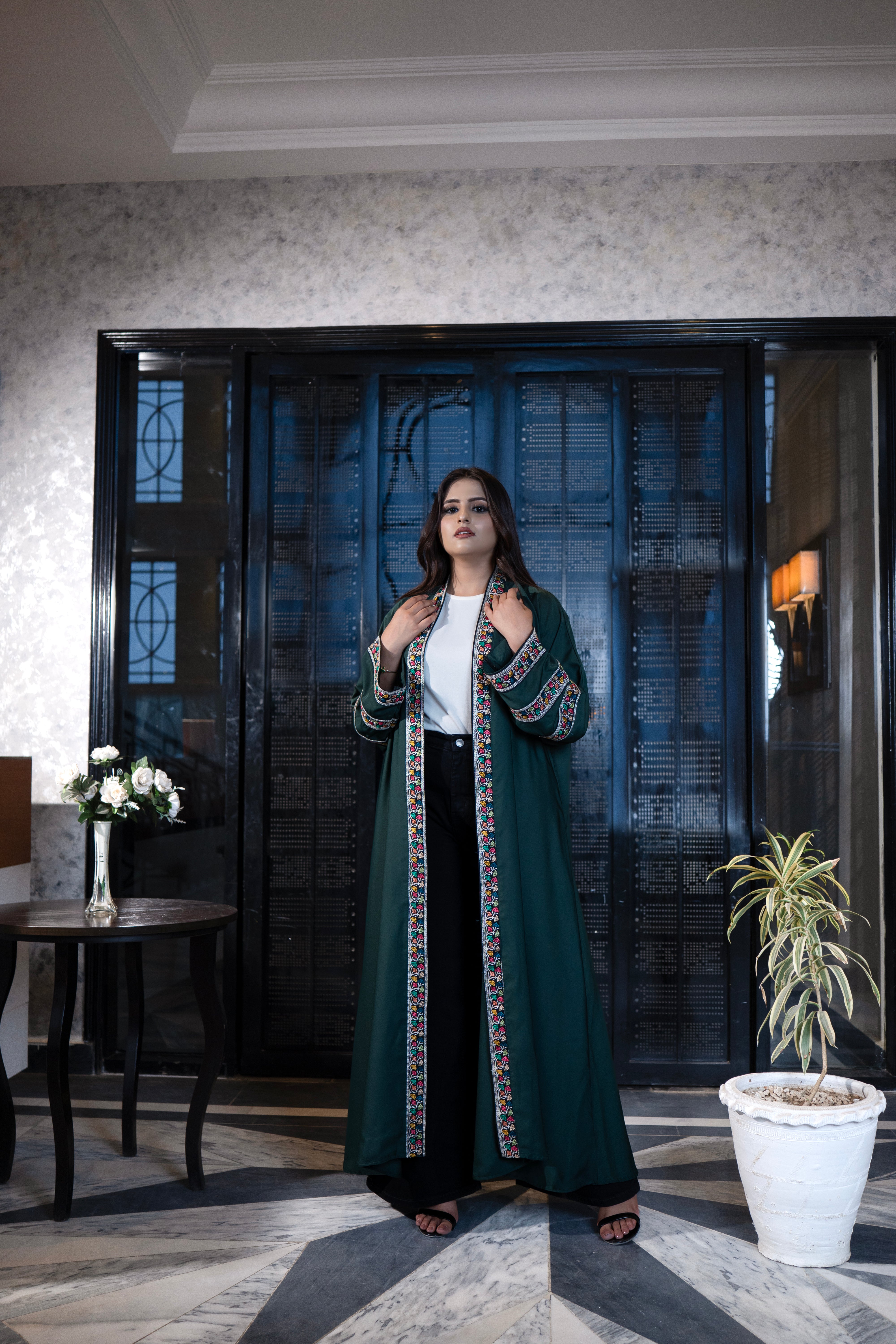 Drimbble Nawwar Abaya