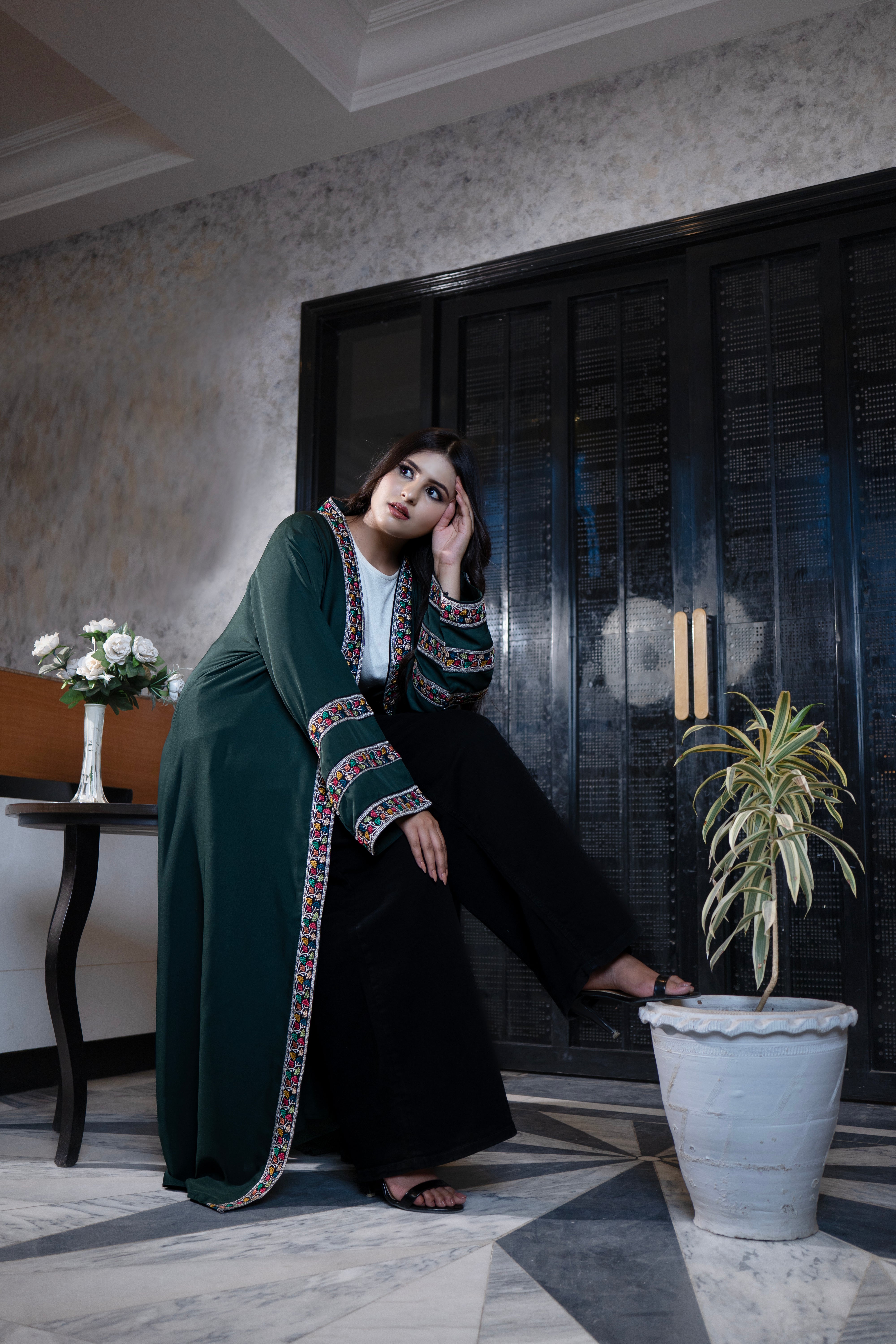 Drimbble Nawwar Abaya