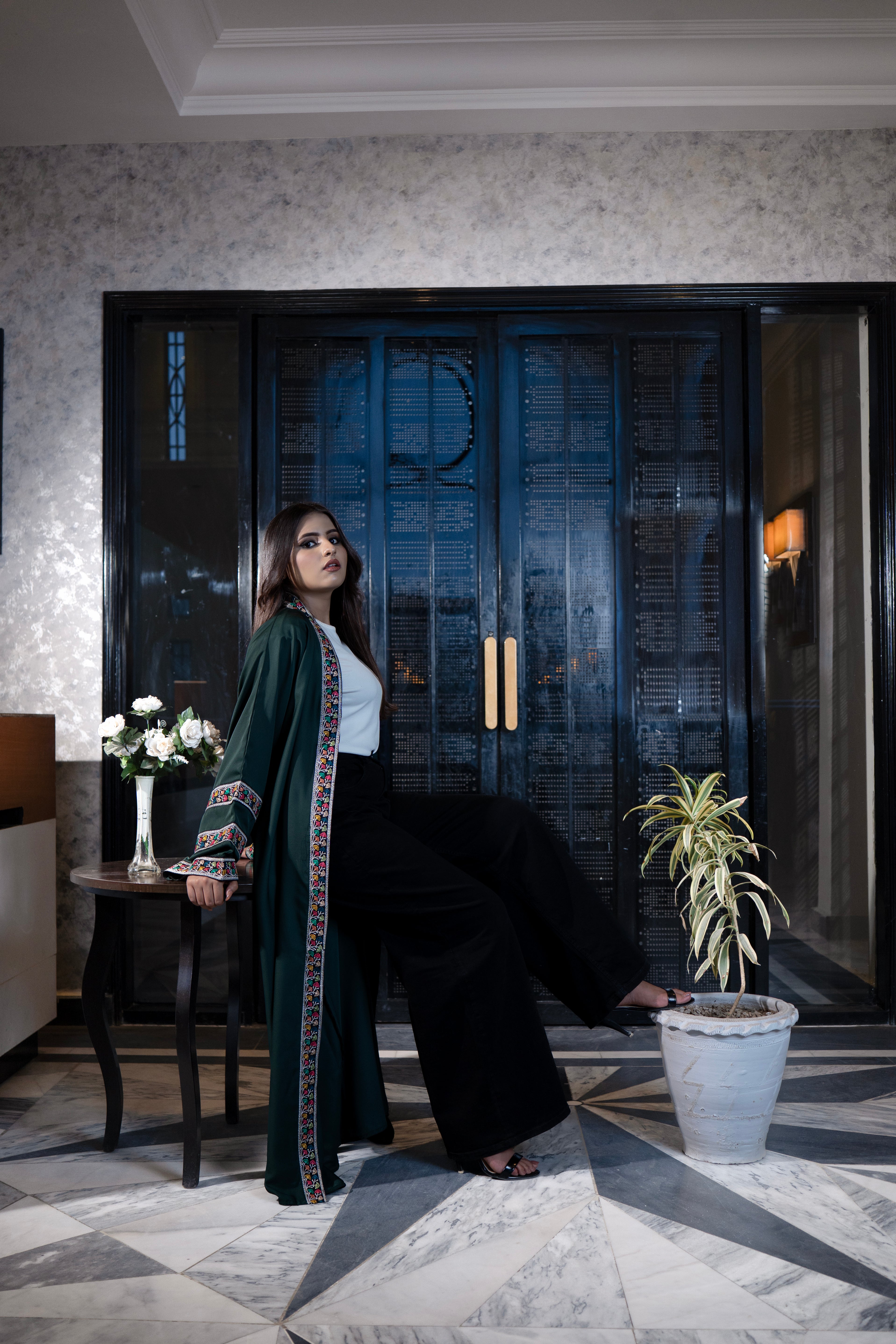 Drimbble Nawwar Abaya